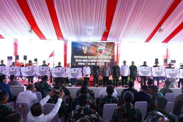 Dukung Kedaulatan Pangan, Panglima TNI Bantu Kelompok Tani di Deli Serdang Dukung Kedaulatan Pangan, Panglima TNI Bantu Kelompok Tani di Deli Serdang