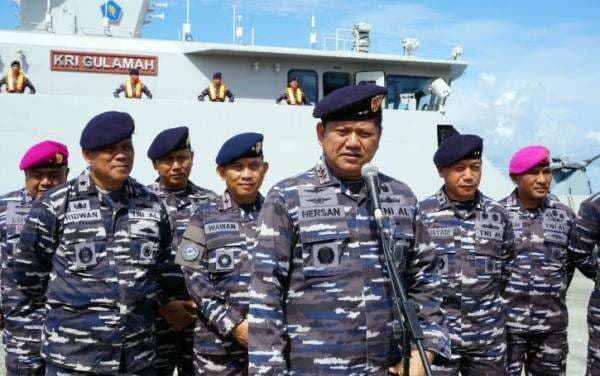 Profil Laksda Hersan, Mantan Ajudan Jokowi yang Batal Gantikan Anak Try Sutrisno Jadi Pangkogabwilhan I Profil Laksda Hersan, Mantan Ajudan Jokowi yang Batal Gantikan Anak Try Sutrisno Jadi Pangkogabwilhan I