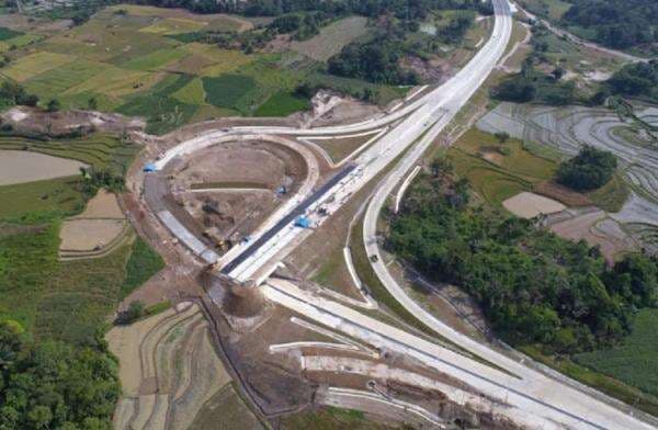 Pembangunan Tol Kuala Tanjung-Tebing Tinggi-Parapat Seksi 4 Segera Rampung Pembangunan Tol Kuala Tanjung-Tebing Tinggi-Parapat Seksi 4 Segera Rampung