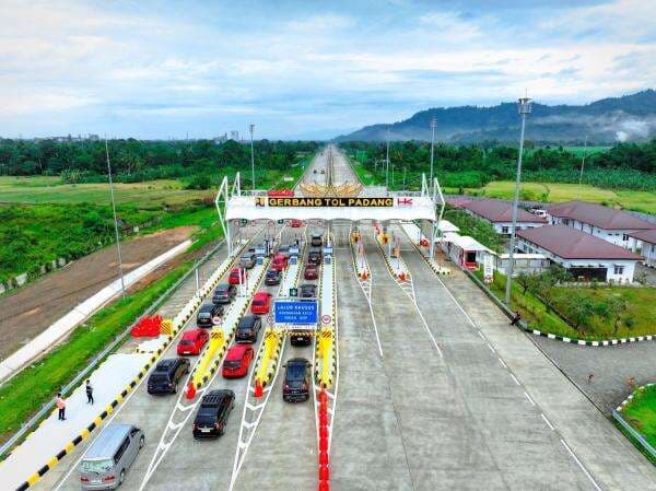Jumlah Kendaran di Tol Trans Sumatera Naik 50 Persen, Capai 131 Ribu Unit di H-2 Jumlah Kendaran di Tol Trans Sumatera Naik 50 Persen, Capai 131 Ribu Unit di H-2