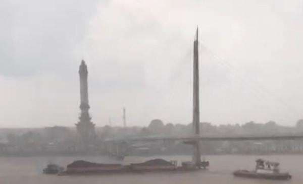 Terulang Lagi! Jembatan Ikon Kota Jambi Ditabrak Tongkang Batu Bara Terulang Lagi! Jembatan Ikon Kota Jambi Ditabrak Tongkang Batu Bara