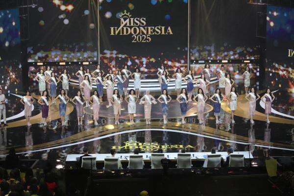 TOP 15 Miss Indonesia 2025 Diumumkan, 8 Finalis Pemenang Fast Track! TOP 15 Miss Indonesia 2025 Diumumkan, 8 Finalis Pemenang Fast Track!