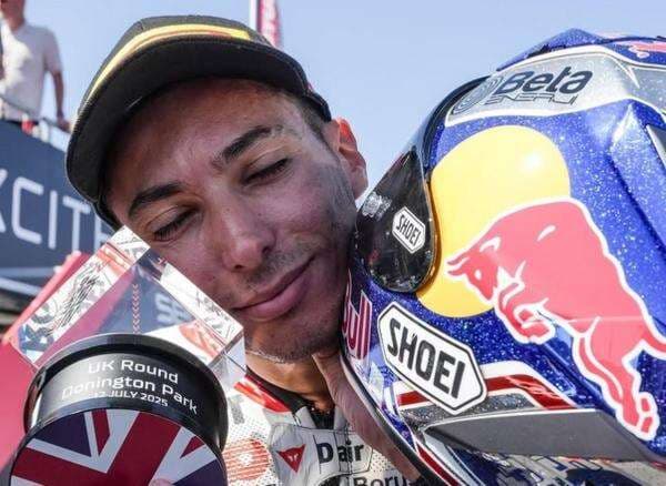 Toprak Razgatlioglu Masih Tak Percaya Bakal Bersaing di MotoGP 2026 Toprak Razgatlioglu Masih Tak Percaya Bakal Bersaing di MotoGP 2026