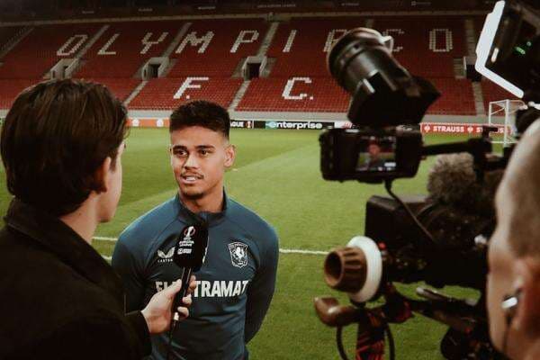 Transformasi Karier Mees Hilgers: Dulu Nomor 10, Kini Benteng Pertahanan Transformasi Karier Mees Hilgers: Dulu Nomor 10, Kini Benteng Pertahanan