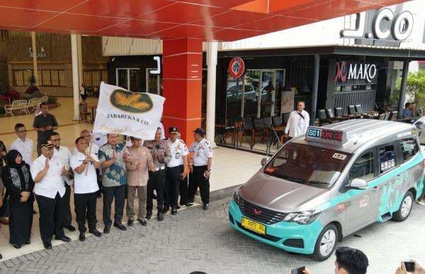 Transportasi Modern Resmi Mengaspal di Jababeka Cikarang Transportasi Modern Resmi Mengaspal di Jababeka Cikarang