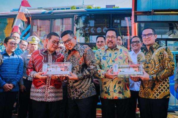 Trayek Transjabodetabek Blok M-Alam Sutera Resmi Beroperasi, Pilar: Warga Tangsel Kini Mudah ke Jakarta Trayek Transjabodetabek Blok M-Alam Sutera Resmi Beroperasi, Pilar: Warga Tangsel Kini Mudah ke Jakarta