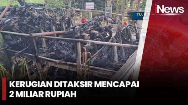 Truk Angkut 46 Motor Baru Hangus Terbakar di Jalinsum, Kerugian Ditaksir Rp2 Miliar Truk Angkut 46 Motor Baru Hangus Terbakar di Jalinsum, Kerugian Ditaksir Rp2 Miliar