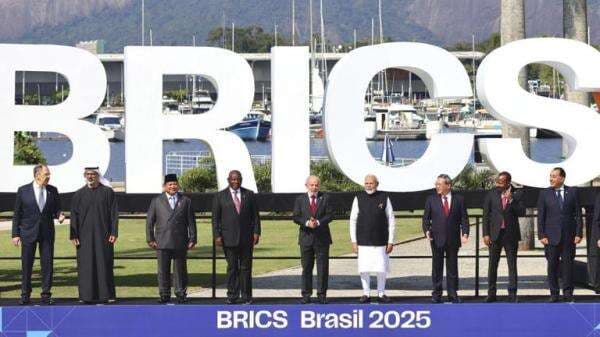 Trump Ancam Tambah Tarif 10 ke Negara Sekutu BRICS, Berlaku Mulai 9 Juli Trump Ancam Tambah Tarif 10 ke Negara Sekutu BRICS, Berlaku Mulai 9 Juli