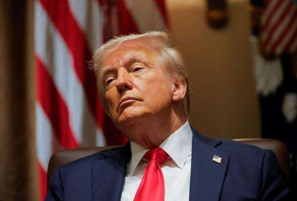 Trump Ancam Jatuhkan Tarif 50 ke Produk Uni Eropa Trump Ancam Jatuhkan Tarif 50 ke Produk Uni Eropa