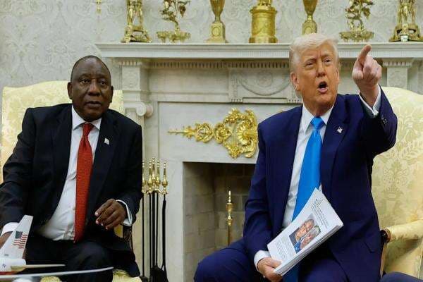 Trump Marahi Wartawan karena Tanya Hadiah Pesawat Mewah Qatar: Keluar dari Sini! Trump Marahi Wartawan karena Tanya Hadiah Pesawat Mewah Qatar: Keluar dari Sini!