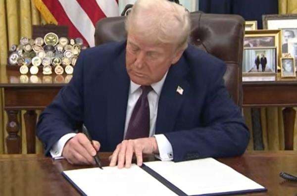 Politikus Demokrat AS Gulirkan Pemakzulan Trump terkait Pernyataan Ambil Alih Gaza Politikus Demokrat AS Gulirkan Pemakzulan Trump terkait Pernyataan Ambil Alih Gaza