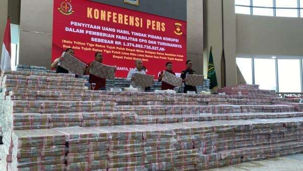 Uang Sitaan Rp1,3 Triliun Kejagung dari Kasus CPO Didapat dari 6 Perusahaan Uang Sitaan Rp1,3 Triliun Kejagung dari Kasus CPO Didapat dari 6 Perusahaan