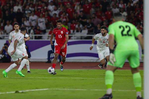 Umpan Trivela Ricky Kambuaya Jadi Sorotan di Laga Timnas Indonesia vs Bahrain: Lebih Hebat dari Trivela Lionel Messi! Umpan Trivela Ricky Kambuaya Jadi Sorotan di Laga Timnas Indonesia vs Bahrain: Lebih Hebat dari Trivela Lionel Messi!