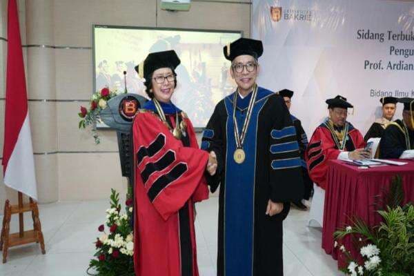 Universitas Bakrie Tambah Guru Besar Bidang Ilmu Kimia dan Biokimia Pangan Universitas Bakrie Tambah Guru Besar Bidang Ilmu Kimia dan Biokimia Pangan