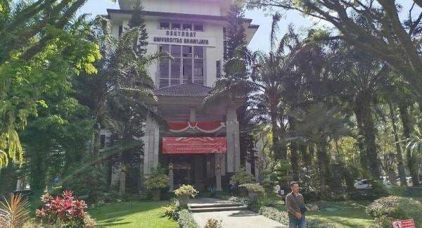 Viral Acara Dugem di Kampus, Universitas Brawijaya: Hanya untuk Menarik Maba ke UKM! Viral Acara Dugem di Kampus, Universitas Brawijaya: Hanya untuk Menarik Maba ke UKM!