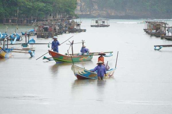 Unpad Sebut Budidaya Lobster KJA di Pangandaran Sudah Berdasarkan Riset Unpad Sebut Budidaya Lobster KJA di Pangandaran Sudah Berdasarkan Riset