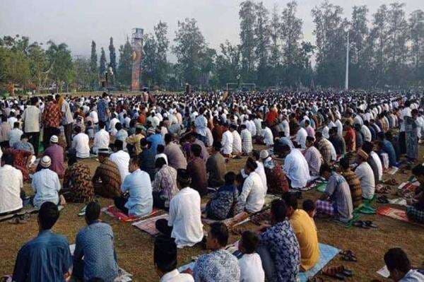 Urutan Bacaan Salat Iduladha, Lengkap dari Niat sampai Salam Urutan Bacaan Salat Iduladha, Lengkap dari Niat sampai Salam