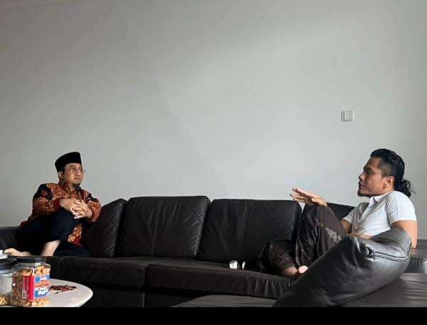 Momen Ustadz Yusuf Mansur Bertemu Gus Miftah, Belajar Kendalikan Omongan hingga Bahas Sunhaji Momen Ustadz Yusuf Mansur Bertemu Gus Miftah, Belajar Kendalikan Omongan hingga Bahas Sunhaji