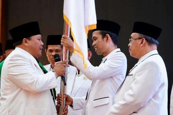 Ustaz Abdul Somad Resmi Diangkat Jadi Direktur LP3N Ustaz Abdul Somad Resmi Diangkat Jadi Direktur LP3N