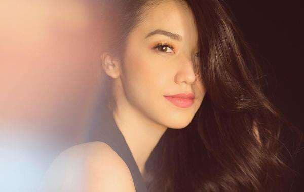 Biodata dan Agama Velove Vexia yang Baru Melahirkan Anak Pertama Biodata dan Agama Velove Vexia yang Baru Melahirkan Anak Pertama