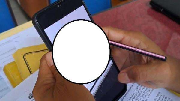 Viral Video Mesum Threesome IRT dengan 2 Sopir Travel di Madina, Diduga Direkam Suami Viral Video Mesum Threesome IRT dengan 2 Sopir Travel di Madina, Diduga Direkam Suami