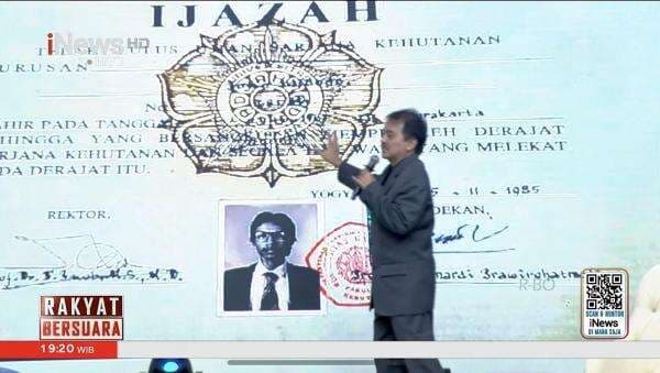 Dugaan Ijazah Palsu Jokowi, Kuasa Hukum: Ada Upaya Kriminalisasi Roy Suryo Cs dengan UU ITE! Dugaan Ijazah Palsu Jokowi, Kuasa Hukum: Ada Upaya Kriminalisasi Roy Suryo Cs dengan UU ITE!