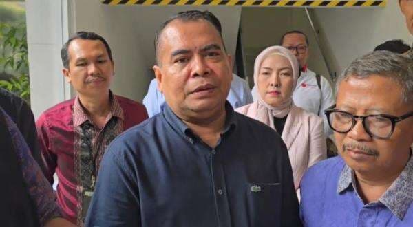 Sidang Ditunda karena Roy Suryo Cs Absen, Eks Wamendes Paiman: Mereka Sebarkan Fitnah ke Jokowi! Sidang Ditunda karena Roy Suryo Cs Absen, Eks Wamendes Paiman: Mereka Sebarkan Fitnah ke Jokowi!