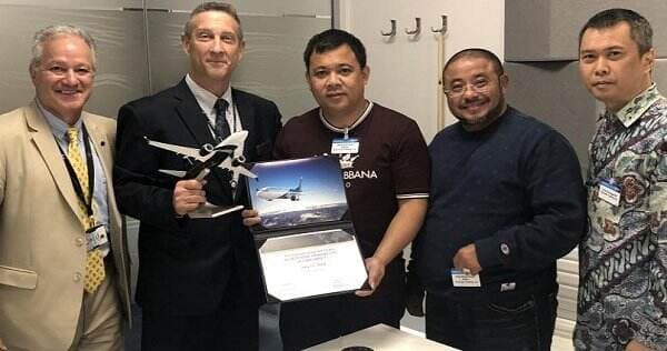 Viral Haji Isam Beli Pesawat Boeing Rp1,5 Triliun Pakai Kaos Oblong