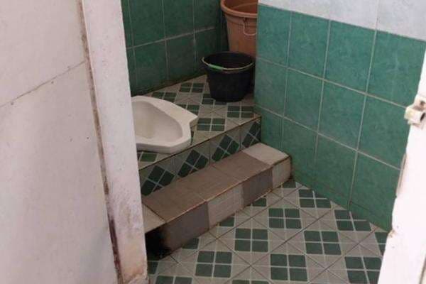 Viral! Penampakan Kamar Mandi RSUP Hasan Sadikin Bandung, Netizen Nilai Tak Layak untuk Pasien Bedah Viral! Penampakan Kamar Mandi RSUP Hasan Sadikin Bandung, Netizen Nilai Tak Layak untuk Pasien Bedah