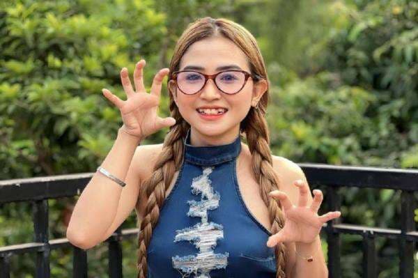 Viral Penyebab Selebgram Venny Alberti Kena Penyakit Seks Menular, Sebut Suami Sering Jajan di Luar Viral Penyebab Selebgram Venny Alberti Kena Penyakit Seks Menular, Sebut Suami Sering Jajan di Luar