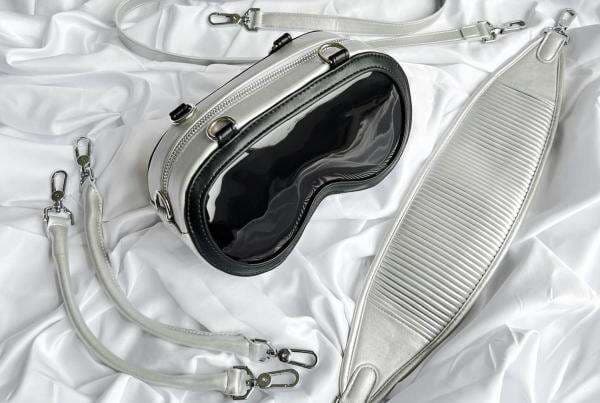 Viral Pria Asal Surabaya Ini Bikin Apple Vision Pro, Bukan Bentuk Gadet Tapi Tas Viral Pria Asal Surabaya Ini Bikin Apple Vision Pro, Bukan Bentuk Gadet Tapi Tas