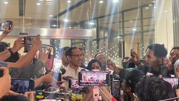 Diperiksa Hampir 10 Jam, Nadiem Makarim Ucapkan Terima Kasih ke Kejagung Diperiksa Hampir 10 Jam, Nadiem Makarim Ucapkan Terima Kasih ke Kejagung