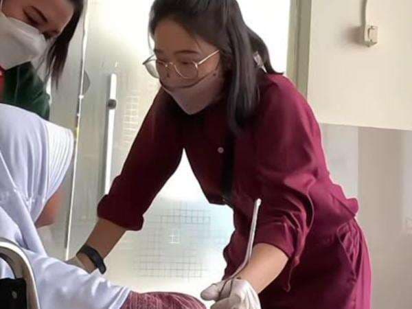 Viral Siswi SD Dibully, Dipaksa Makan Roti Isi Tusuk Gigi Plastik Viral Siswi SD Dibully, Dipaksa Makan Roti Isi Tusuk Gigi Plastik