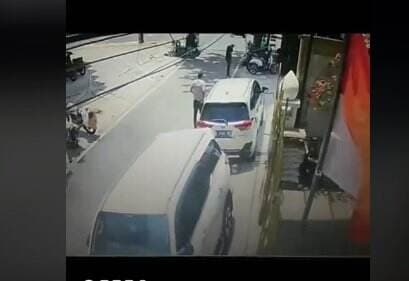 Viral Fortuner Parkir Sembarangan di Depan Masjid Bikin Jamaah Terganggu Viral Fortuner Parkir Sembarangan di Depan Masjid Bikin Jamaah Terganggu