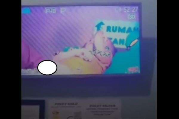 Viral Video Mantri Khitan Diduga Tampar Balita di Cianjur gegara Terus Meronta Viral Video Mantri Khitan Diduga Tampar Balita di Cianjur gegara Terus Meronta