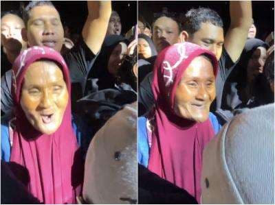 Viral Nenek Nonton Konser Iwan Fals dan Hapal Lirik Lagu, Ternyata Fans Sejak SMP Viral Nenek Nonton Konser Iwan Fals dan Hapal Lirik Lagu, Ternyata Fans Sejak SMP