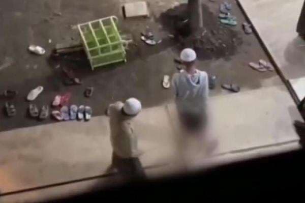 Viral! Santri di Malang Dicambuk Kiai Pemilik Ponpes, Kaki sampai Luka Melepuh Viral! Santri di Malang Dicambuk Kiai Pemilik Ponpes, Kaki sampai Luka Melepuh