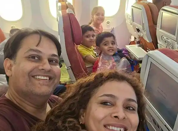 Viral Selfie Terakhir Keluarga Dokter Tragedi Air India 171, Baru Berkumpul Setelah 6 Tahun LDR Viral Selfie Terakhir Keluarga Dokter Tragedi Air India 171, Baru Berkumpul Setelah 6 Tahun LDR