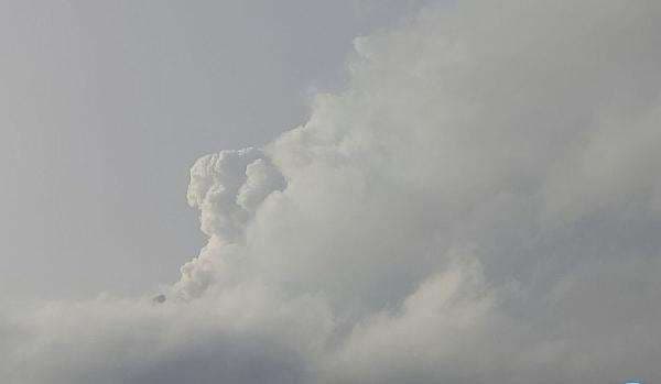 Lewotobi Laki-Laki Erupsi, Lava Mengalir hingga 4,3 Km dan Berstatus Awas! Lewotobi Laki-Laki Erupsi, Lava Mengalir hingga 4,3 Km dan Berstatus Awas!