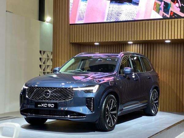Deretan Mobil Volvo di GIIAS 2025, Termurah Rp900 Jutaan Deretan Mobil Volvo di GIIAS 2025, Termurah Rp900 Jutaan