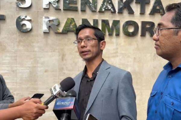 Waketum Projo Datangi Polda Metro, Diperiksa terkait Kasus Ijazah Jokowi Waketum Projo Datangi Polda Metro, Diperiksa terkait Kasus Ijazah Jokowi