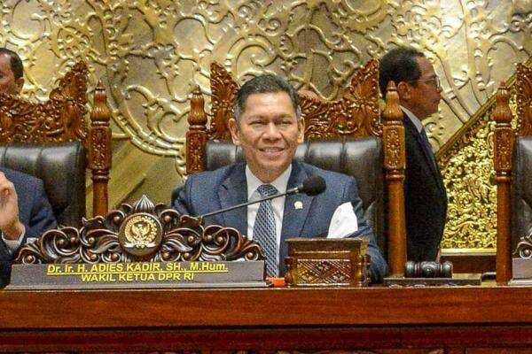 Wakil Ketua DPR Adies Kadir Anggap Anjloknya IHSG Masih dalam Jangkauan Mitigasi Wakil Ketua DPR Adies Kadir Anggap Anjloknya IHSG Masih dalam Jangkauan Mitigasi