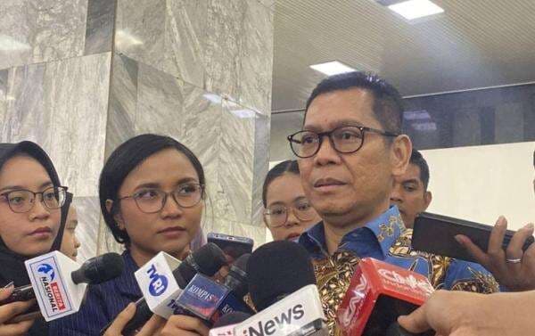 Pimpinan DPR Tegaskan Tidak Ada Kenaikan Gaji dan Tunjangan Beras Pimpinan DPR Tegaskan Tidak Ada Kenaikan Gaji dan Tunjangan Beras