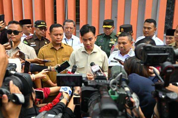 Gibran Siap Berkantor di Papua atau IKN: Saya Lebih Sering di Lapangan Gibran Siap Berkantor di Papua atau IKN: Saya Lebih Sering di Lapangan