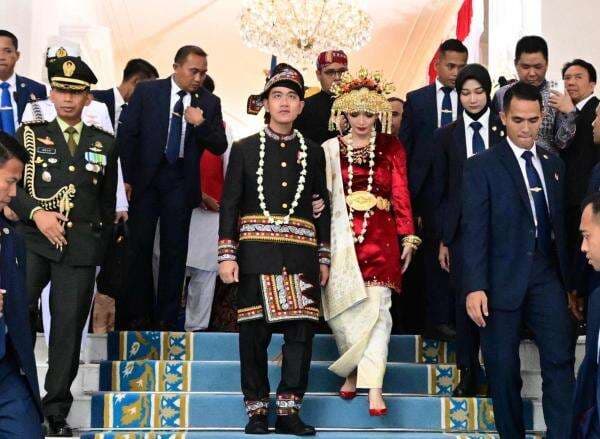 Gibran Ungkap Alasan Pakai Baju Adat Gayo saat Upacara HUT ke-80 RI di Istana Gibran Ungkap Alasan Pakai Baju Adat Gayo saat Upacara HUT ke-80 RI di Istana