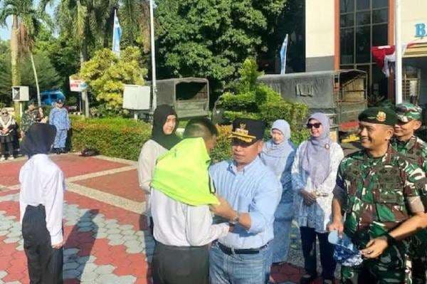 90 Anak di Depok Dikirim ke Barak Militer, Jalani Pembinaan Bela Negara 90 Anak di Depok Dikirim ke Barak Militer, Jalani Pembinaan Bela Negara