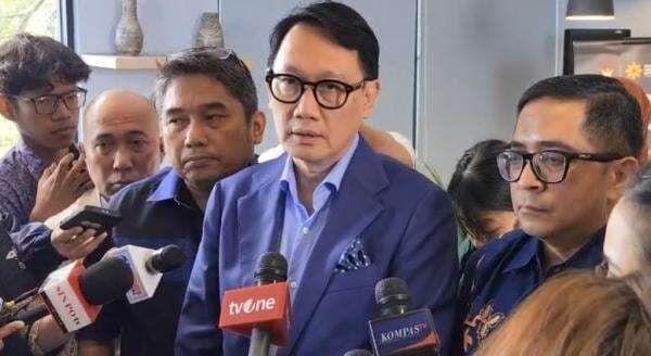 Wamenlu soal Penempatan 24 Calon Dubes: Tunggu Persetujuan Negara Asal Wamenlu soal Penempatan 24 Calon Dubes: Tunggu Persetujuan Negara Asal