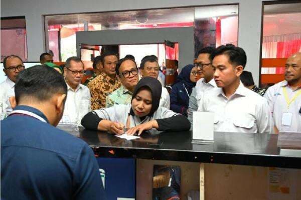 BSU Cair, Wapres Gibran Pantau Langsung Penyaluran di Boyolali BSU Cair, Wapres Gibran Pantau Langsung Penyaluran di Boyolali