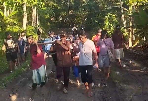 Warga Cianjur Keluhkan Jalan Rusak Puluhan Tahun, Politikus Perindo Minta Dedi Mulyadi Turun Tangan Warga Cianjur Keluhkan Jalan Rusak Puluhan Tahun, Politikus Perindo Minta Dedi Mulyadi Turun Tangan