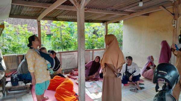 Banjir 1,5 Meter Landa Cikarang Utara, Warga Terpaksa Ngungsi di Pinggir Jalan dan Warung Banjir 1,5 Meter Landa Cikarang Utara, Warga Terpaksa Ngungsi di Pinggir Jalan dan Warung